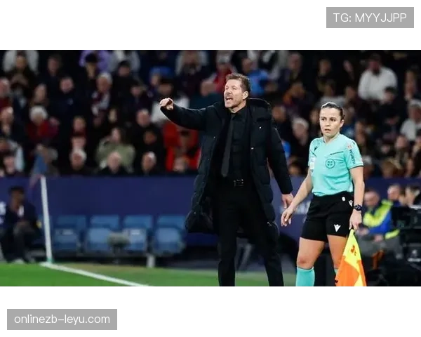 西蒙尼战术革新:紧凑防守与快速反击重铸球队竞争力引热议 西蒙尼战术革新:紧凑防守与快速反击重铸球队竞争力引热议