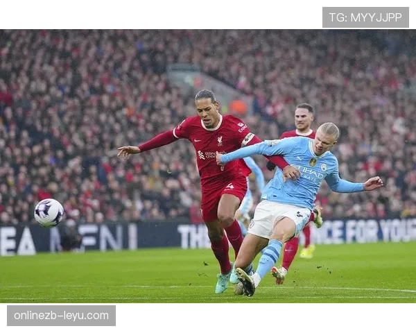 范戴克荣膺英超年度最佳球员，状态回暖成利物浦争冠关键支柱