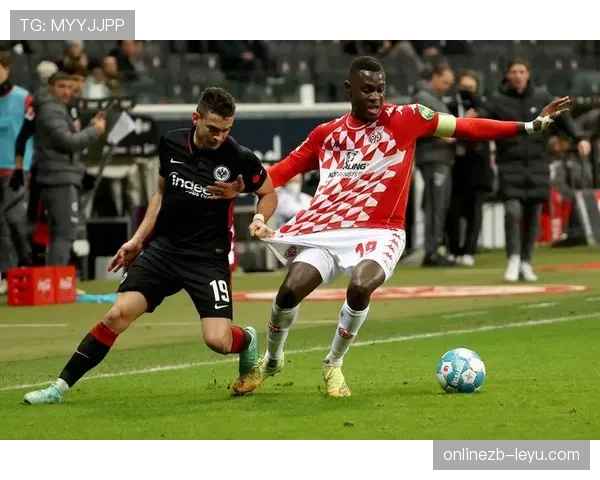 法兰克福联赛表现稳健，近期强势发挥引关注